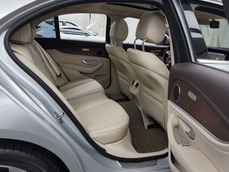 2017 Mercedes-Benz E-Class E300 Exclusive photo 12