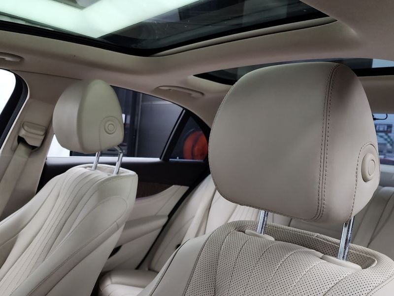 2017 Mercedes-Benz E-Class E300 Exclusive photo 18