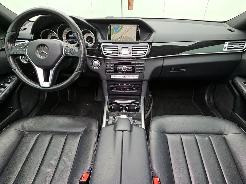 2015 Mercedes-Benz E-Class E300 Avangard photo 7