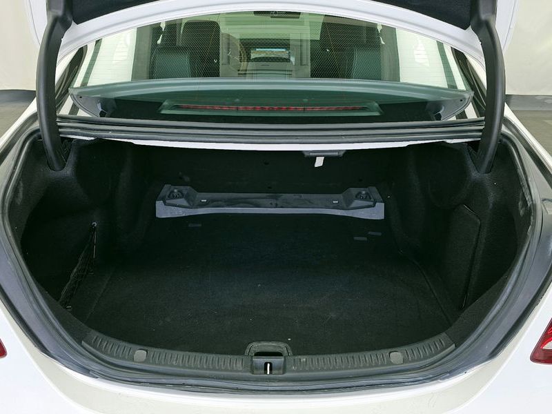 2017 Mercedes-Benz E-Class E220d Avantgarde photo 20