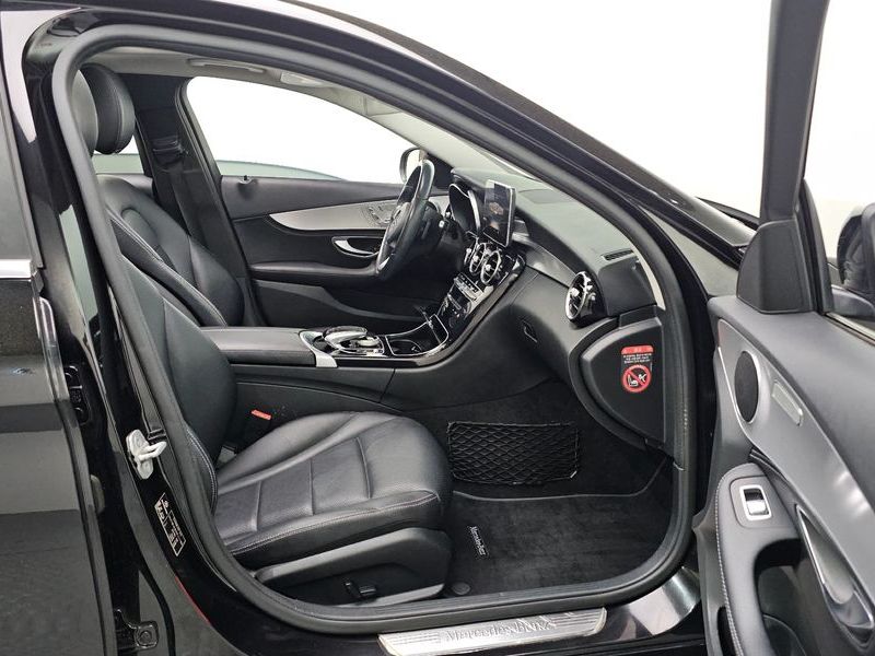 2015 Mercedes-Benz C-Class C200 photo 18