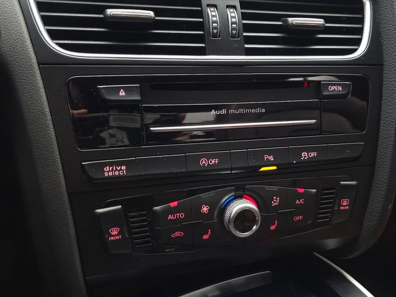 2015 Audi A4 30 TDI Dynamic B8 photo 16