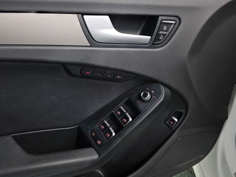 2015 Audi A4 40 TFSI Quattro Dynamic B8 photo 17