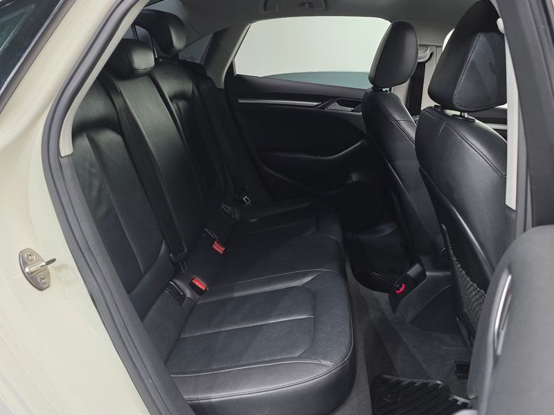2015 Audi A3 25 TDI Dynamic 8V photo 12