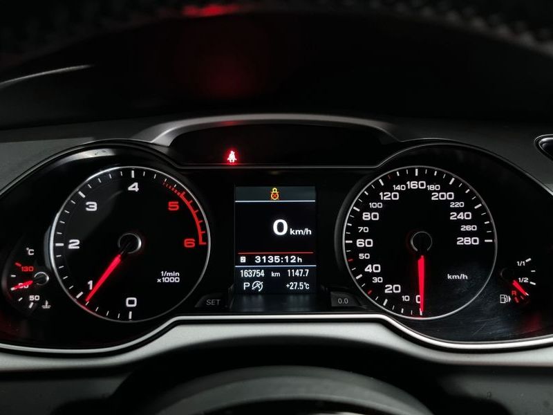 2015 Audi A4 35 TDI Quattro Dynamic B8 photo 8