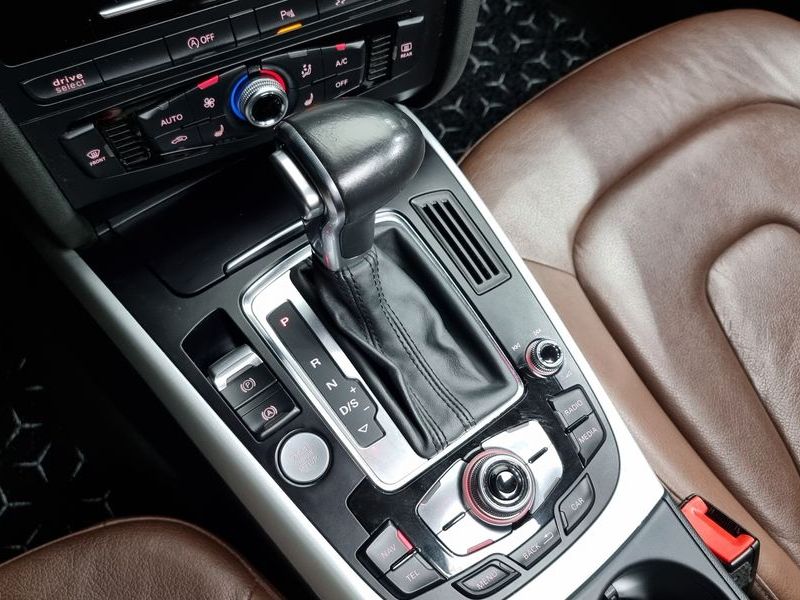 2015 Audi A4 35 TDI Quattro Dynamic B8 photo 9