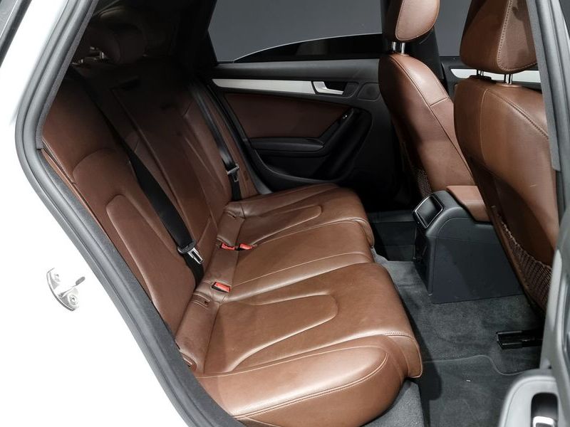 2015 Audi A4 35 TDI Quattro Dynamic B8 photo 12