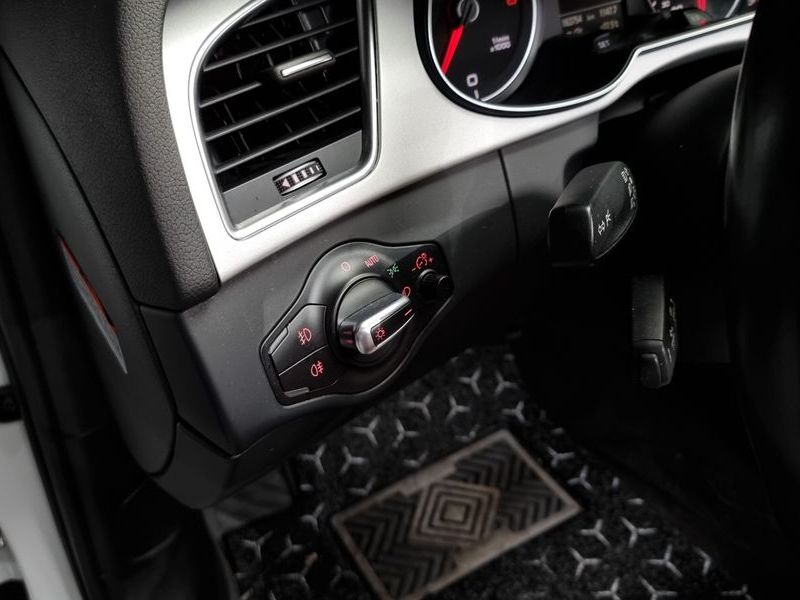 2015 Audi A4 35 TDI Quattro Dynamic B8 photo 19