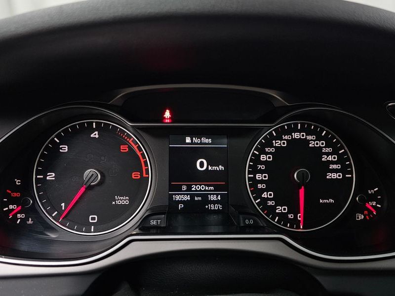 2015 Audi A4 35 TDI Quattro Dynamic B8 photo 8