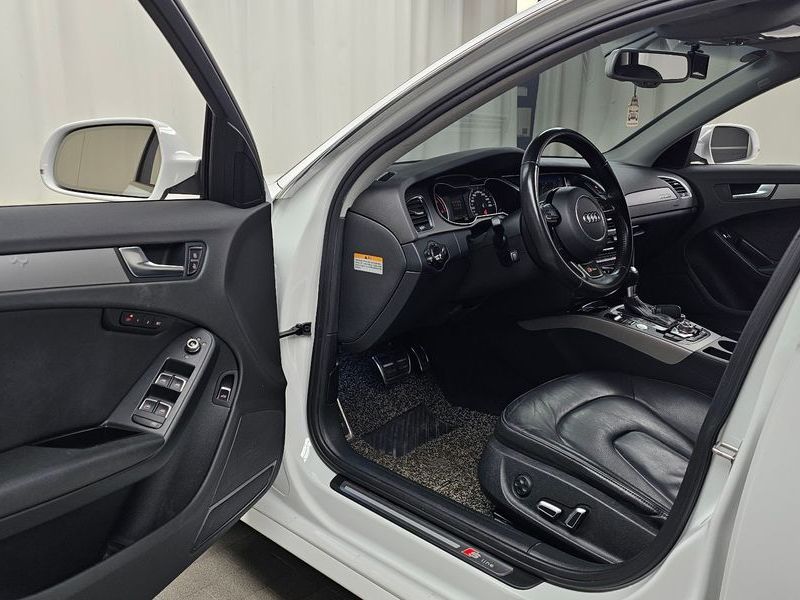 2015 Audi A4 35 TDI Quattro Dynamic B8 photo 10
