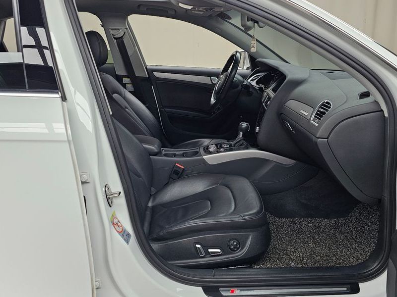 2015 Audi A4 35 TDI Quattro Dynamic B8 photo 11
