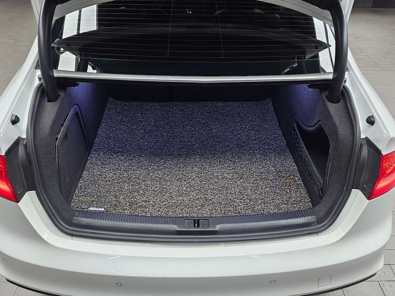 2015 Audi A4 35 TDI Quattro Dynamic B8 photo 20