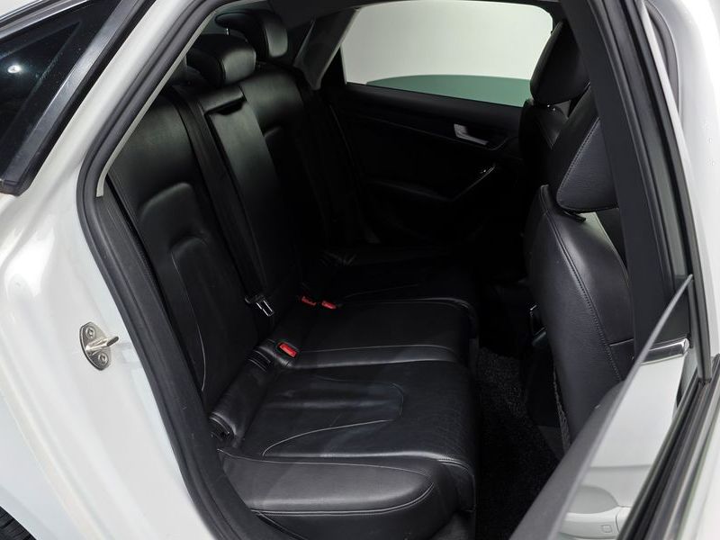 2015 Audi A4 35 TDI Quattro Dynamic B8 photo 12