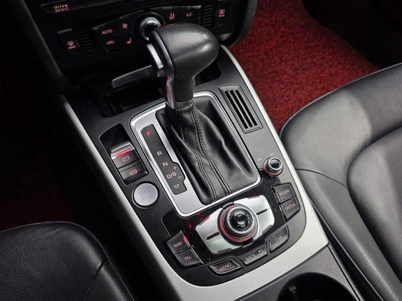 2015 Audi A4 30 TDI Dynamic B8 photo 9