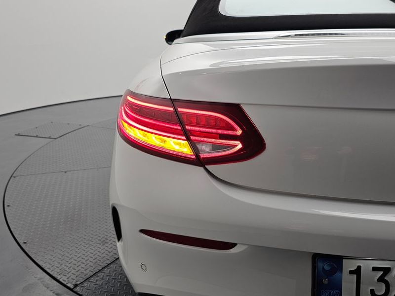 2017 Mercedes-Benz C-Class C200 Cabriolet photo 23