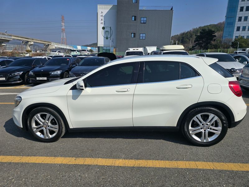 2015 Mercedes-Benz A-Class GLA200 d 4MATIC photo 7