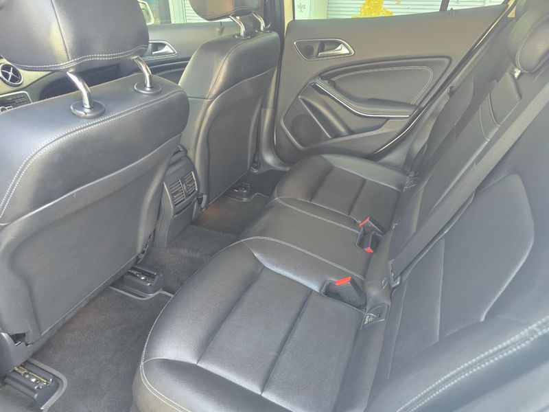 2015 Mercedes-Benz A-Class GLA200 d 4MATIC photo 11