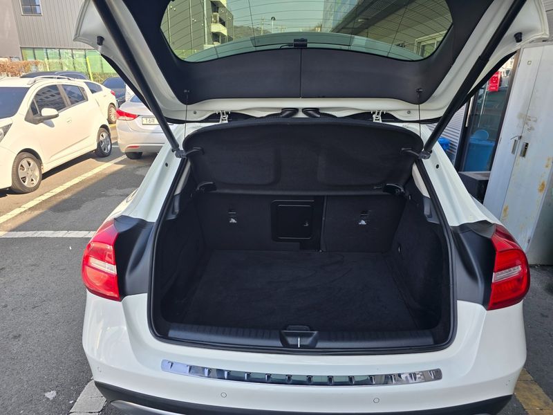 2015 Mercedes-Benz A-Class GLA200 d 4MATIC photo 12