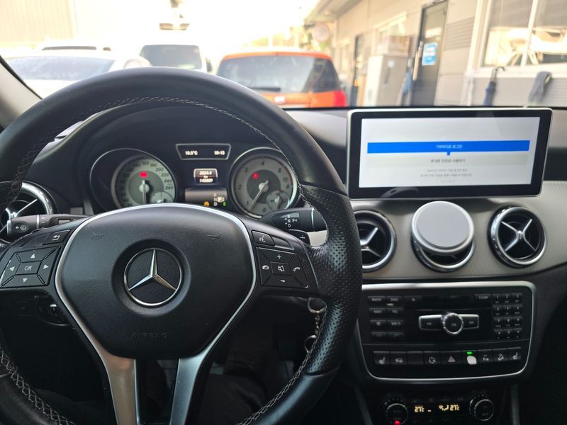 2015 Mercedes-Benz A-Class GLA200 d 4MATIC photo 17