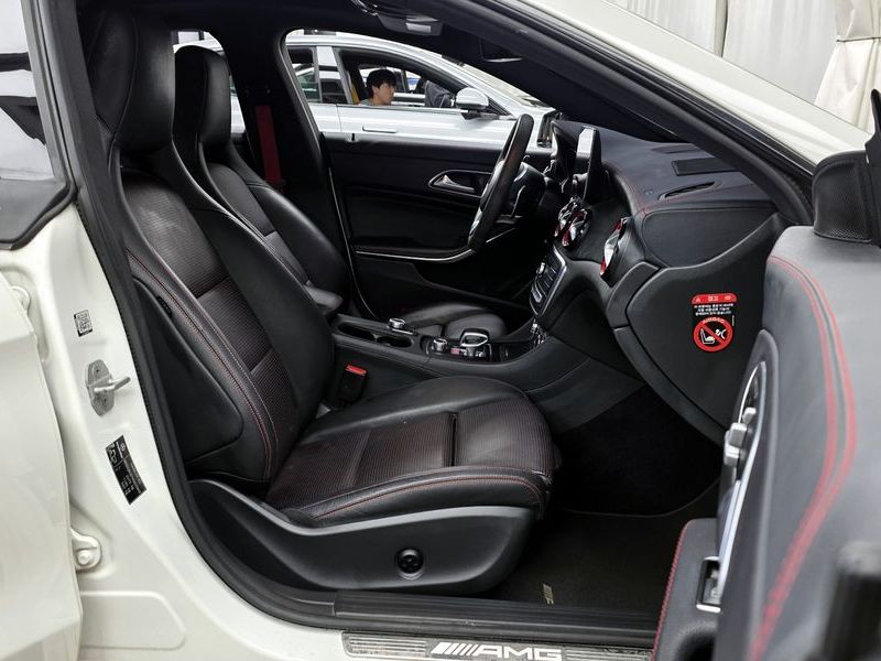 2017 Mercedes-Benz A-Class CLA45 AMG 4MATIC photo 11