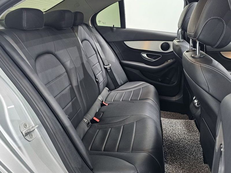 2016 Mercedes-Benz C-Class C220 d Avantgarde photo 12