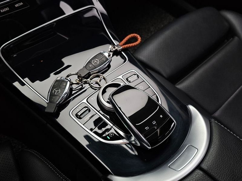 2016 Mercedes-Benz C-Class C220 d Avantgarde photo 17