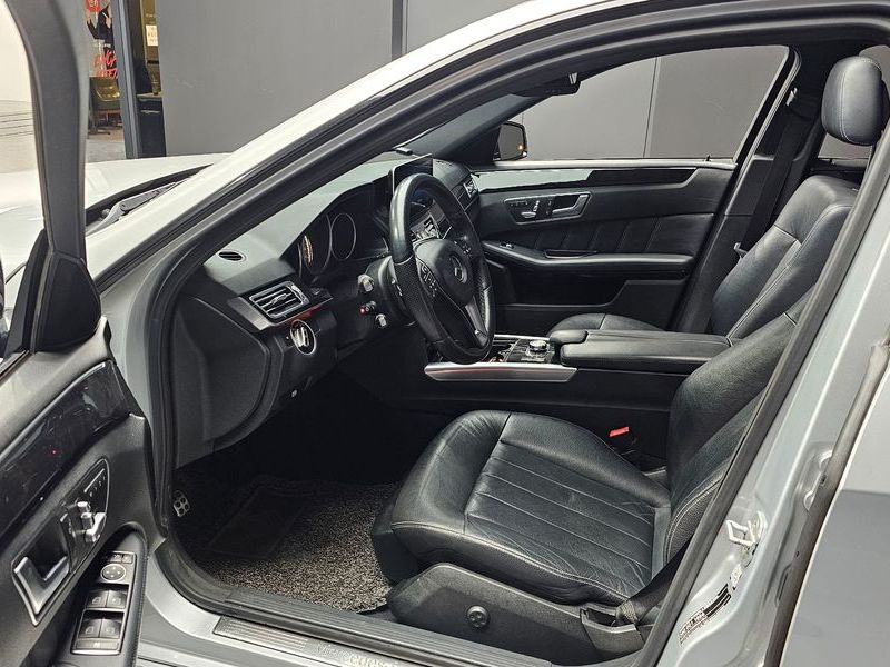 2015 Mercedes-Benz E-Class E220 Bluetec Avantgarde Sport photo 10