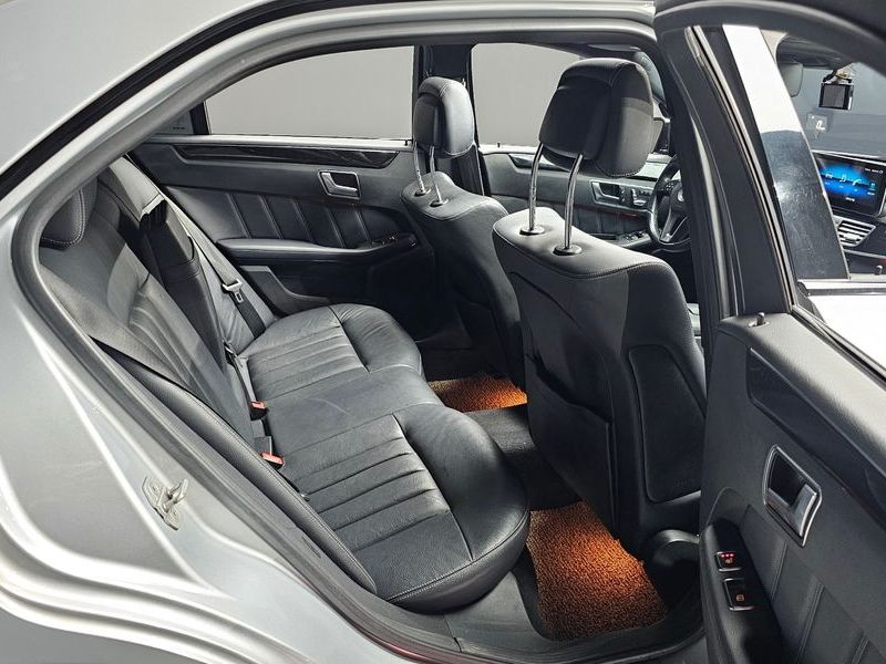 2015 Mercedes-Benz E-Class E220 Bluetec Avantgarde Sport photo 11