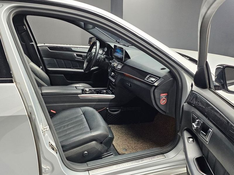2015 Mercedes-Benz E-Class E220 Bluetec Avantgarde Sport photo 12