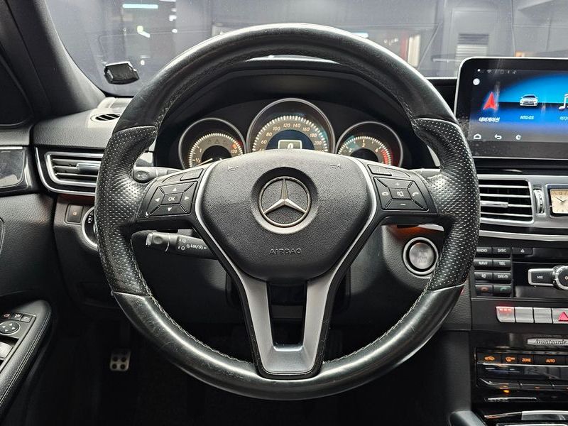 2015 Mercedes-Benz E-Class E220 Bluetec Avantgarde Sport photo 13