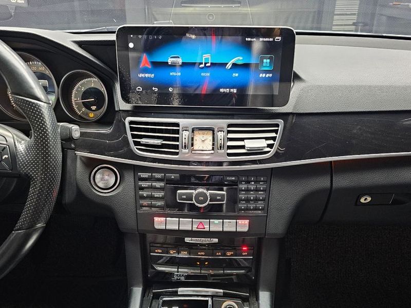 2015 Mercedes-Benz E-Class E220 Bluetec Avantgarde Sport photo 14