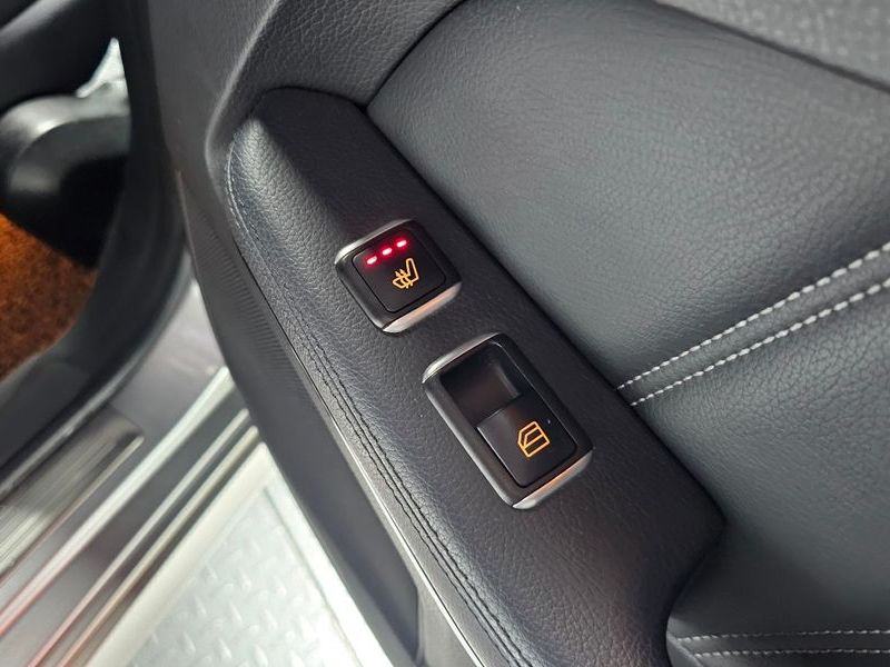 2015 Mercedes-Benz E-Class E220 Bluetec Avantgarde Sport photo 19