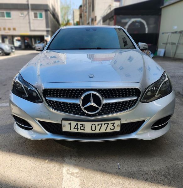 2016 Mercedes-Benz E-Class E220 Bluetec Avantgarde photo 1