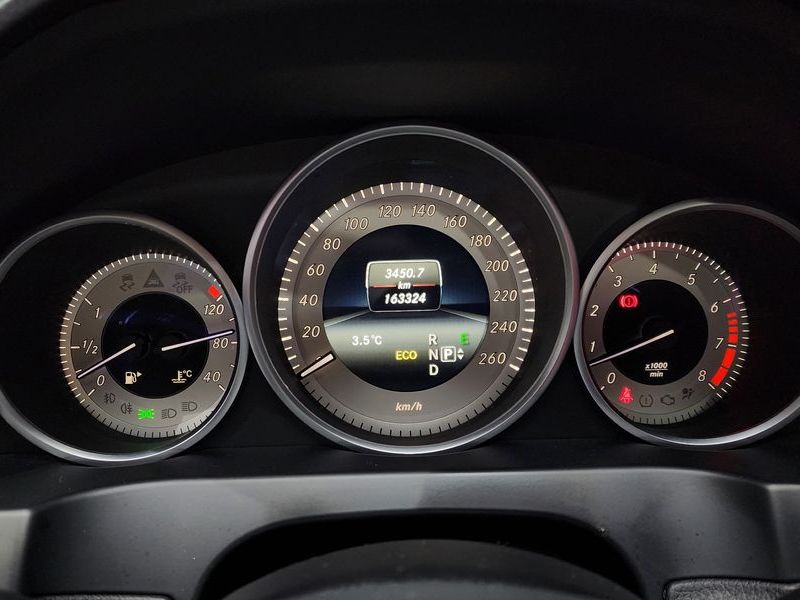 2016 Mercedes-Benz E-Class E200 Coupe photo 8