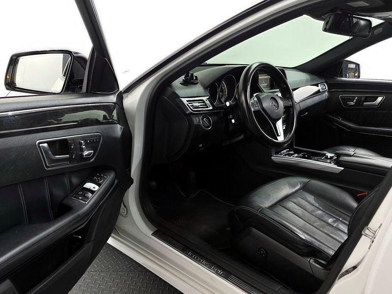 2015 Mercedes-Benz E-Class E220 Bluetec Avantgarde Sport photo 10