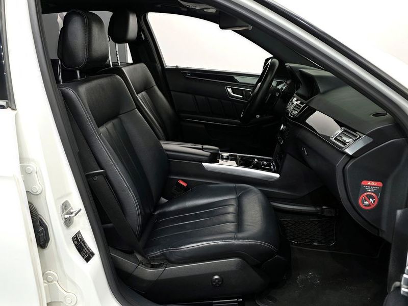 2015 Mercedes-Benz E-Class E220 Bluetec Avantgarde Sport photo 11