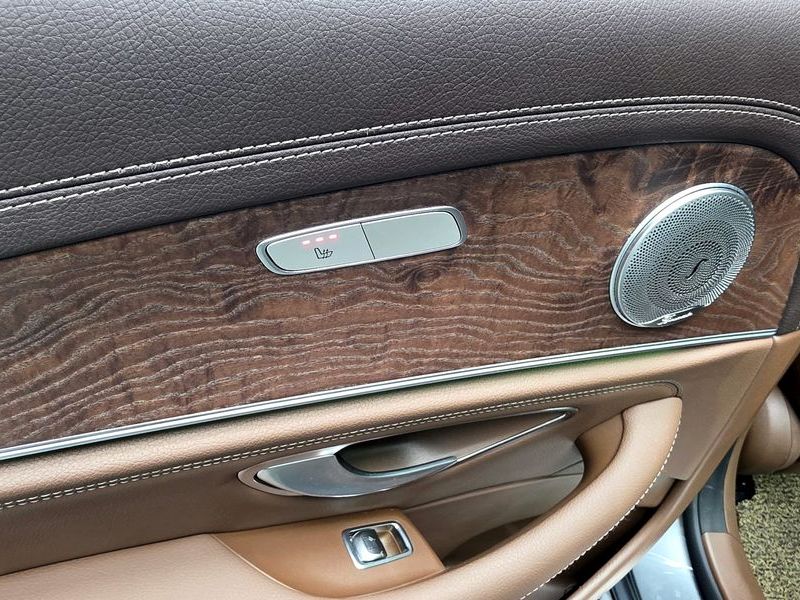 2017 Mercedes-Benz E-Class E300 Exclusive photo 18