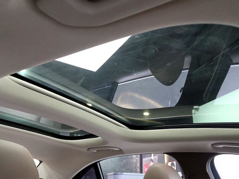 2017 Mercedes-Benz E-Class E300 Exclusive photo 19