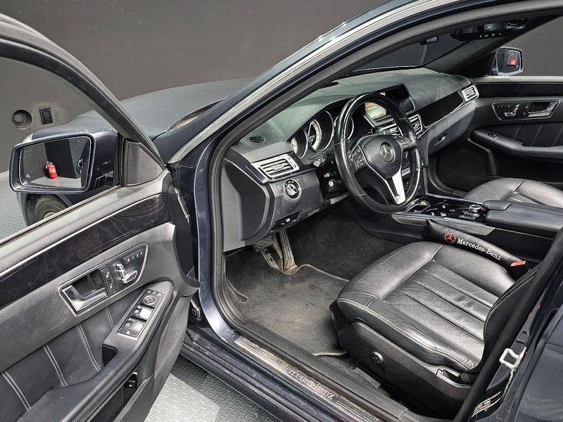 2016 Mercedes-Benz E-Class E220 Bluetec Avantgarde photo 11