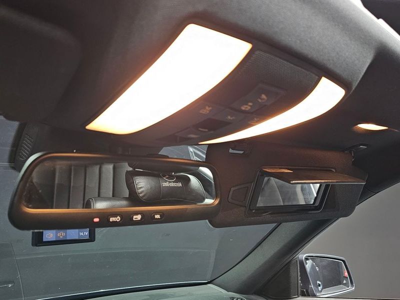2016 Mercedes-Benz E-Class E220 Bluetec Avantgarde photo 17