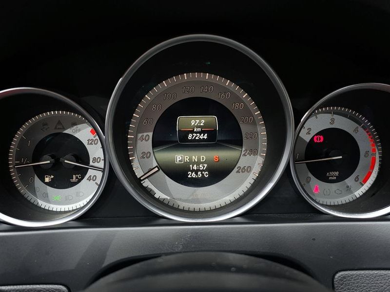 2015 Mercedes-Benz C-Class C220 CDI Coupe photo 8