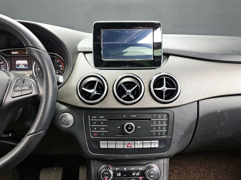 2016 Mercedes-Benz B-클래스 W246 B200 d photo 14