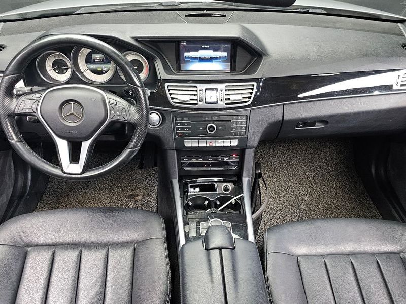 2016 Mercedes-Benz E-Class E220 Bluetec Avantgarde photo 7