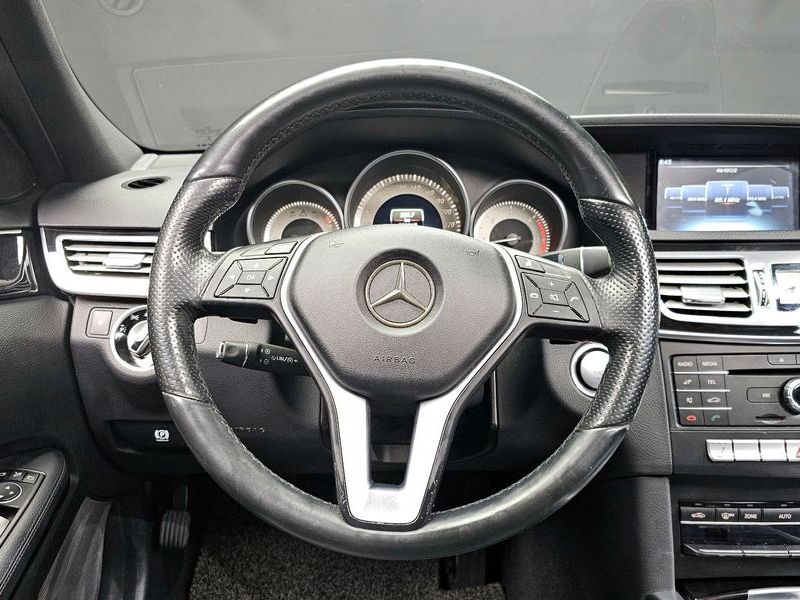 2016 Mercedes-Benz E-Class E220 Bluetec Avantgarde photo 13