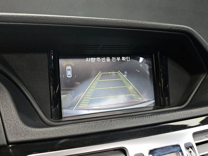 2016 Mercedes-Benz E-Class E220 Bluetec Avantgarde photo 15