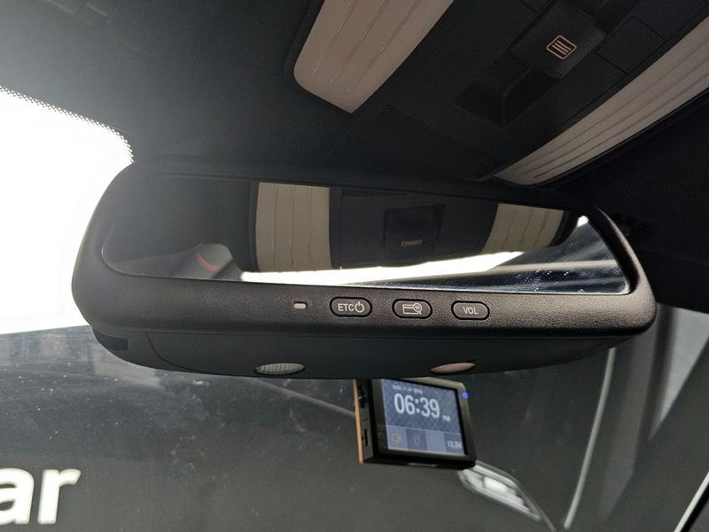 2016 Mercedes-Benz E-Class E220 Bluetec Avantgarde photo 16