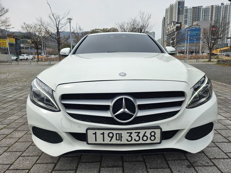 2016 Mercedes-Benz C-Class C200 photo 1