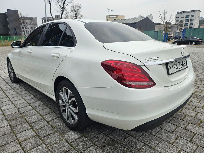 2016 Mercedes-Benz C-Class C200 photo 8