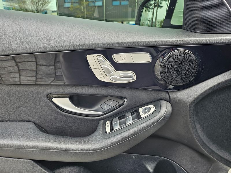 2016 Mercedes-Benz C-Class C200 photo 11