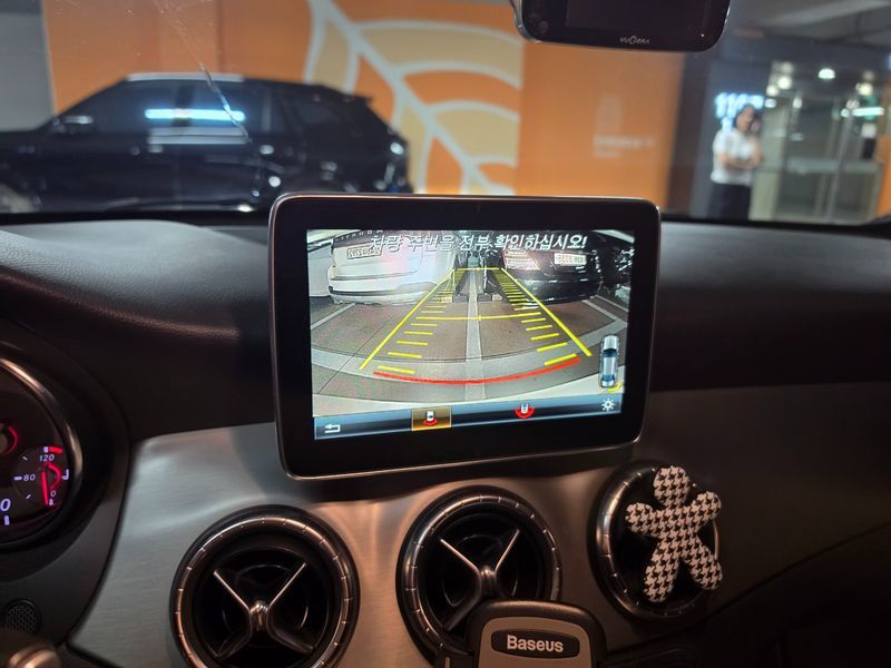 2015 Mercedes-Benz A-Class CLA250 4MATIC photo 15